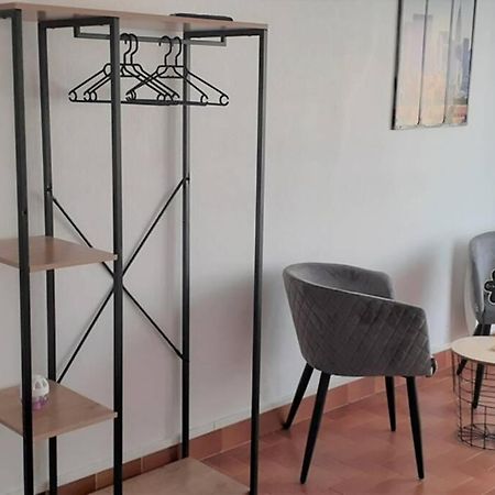 Agreable Logement Proche De La Gare Et Du Polygone Apartment Beziers Exterior photo